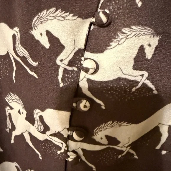 Elegant Long Sleeve Horse Print Dress - Picture 3 of 8